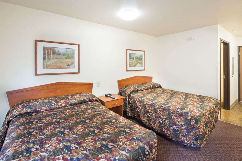 Woodspring Suites Holland - Grand Rapids Room photo