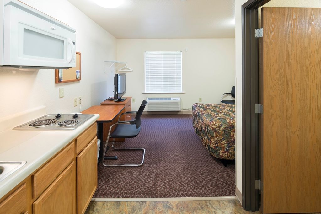 Woodspring Suites Holland - Grand Rapids Room photo