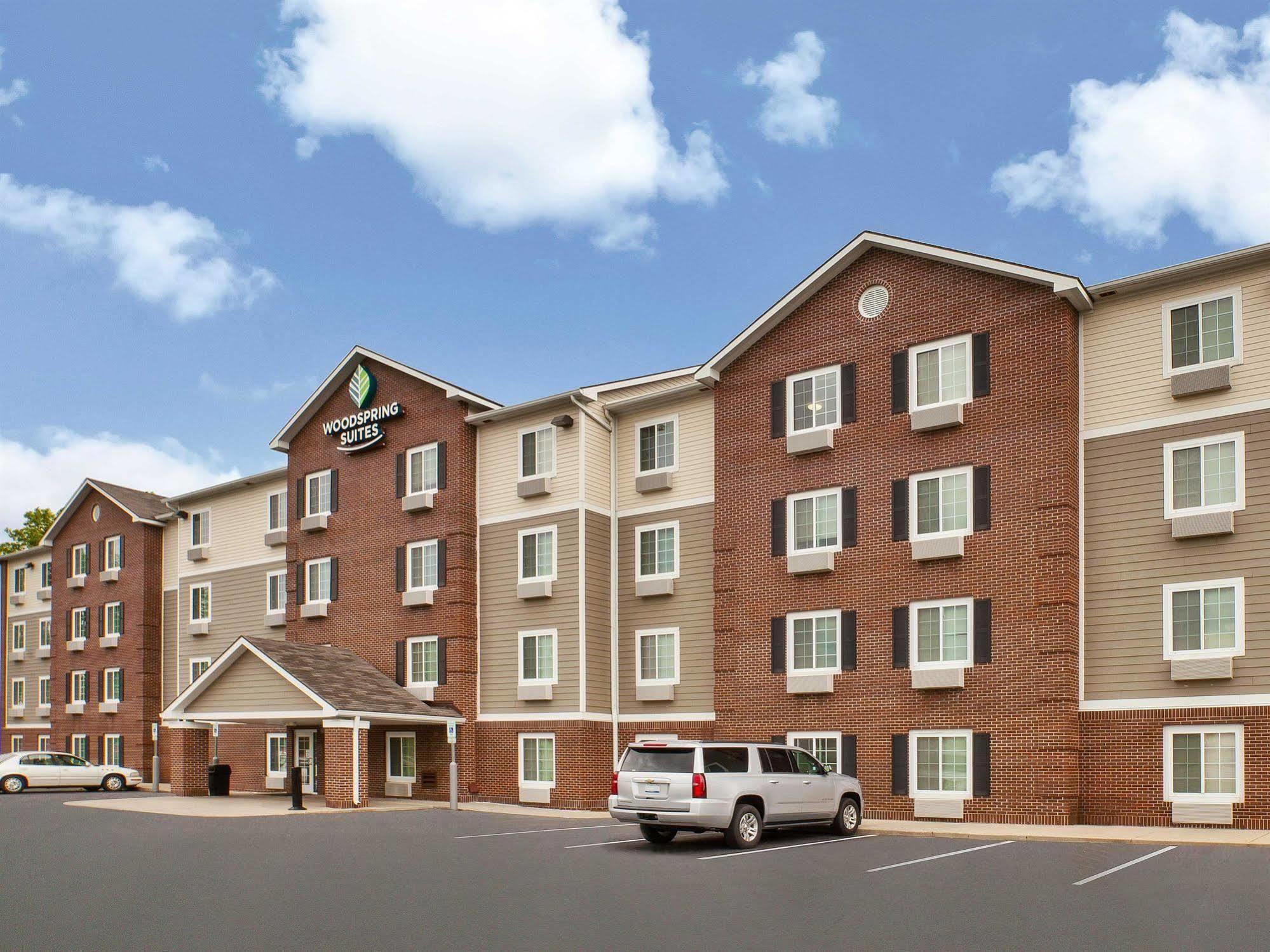 Woodspring Suites Holland - Grand Rapids Exterior photo